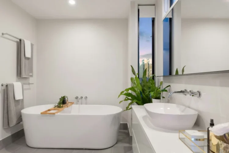 Small Bathroom Solutions Miami: Maximize Every Inch